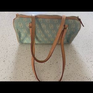 Dooney & Bourke purse